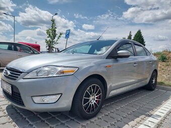 Ford Mondeo 2.0i Ghia - 5