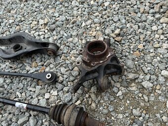 BMW F30/F31/F34 diely zadná náprava a iné - 5