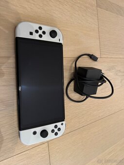 NINTENDO SWITCH - OLED WHITE - 5