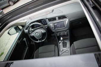VW Tiguan R-line 2.0TDi 140kw DSG 4x4 Keyless Virtual 360 - 5