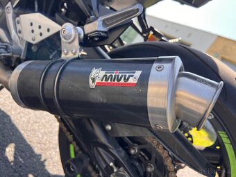 Kawasaki Z1000 - 5
