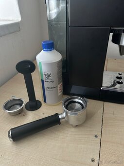 De'Longhi Dedica EC 685.BK - 5