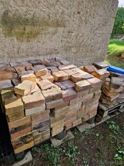 Šamotové cihly: půlky i celé: rozměr 250x190x65mm - 5