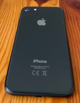 IPhone 8 vesmírně šedá 64GB - 5