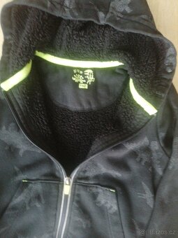 chlapecké mikiny a tepláky vel. 122 - 5