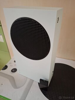 XBOX SERIES S 1,5 TB + 2 ovladače - 5