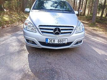 Velice zachovalý Mercedes -Benz - 5