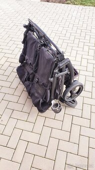 Kočárek Peg Perego pro dvojčata - 5