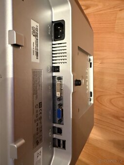 Monitory Dell UltraSharp 1707FP - 5
