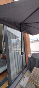 Slunečník s podstavcem - 5