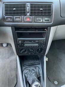 Volkswagen Golf 1.6 74kw - 5