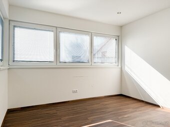 Pronájem obchodních prostor 14 m² - 5
