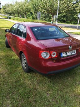 VW Jetta 1.6 -75Kw - 5