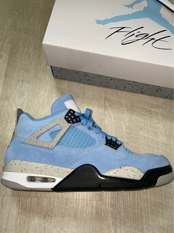 Jordan 4 University Blue - 5