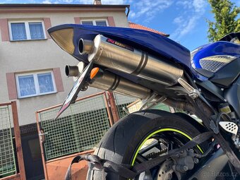 Ladene vyfuky Akrapovic na Yamaha R1 04-06 Rn12 - 5