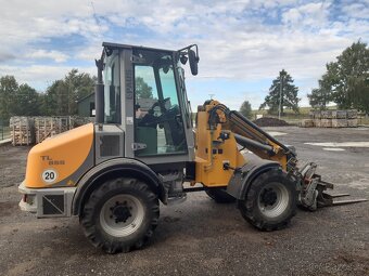 Kloubový teleskopický nakladač TL 855 - 5