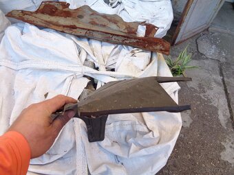 Škoda 120 130 Rapid nový plech pod motor original - 5