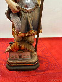 Stará dřevěná vyřezávaná socha, svatý Florian 1 - 5
