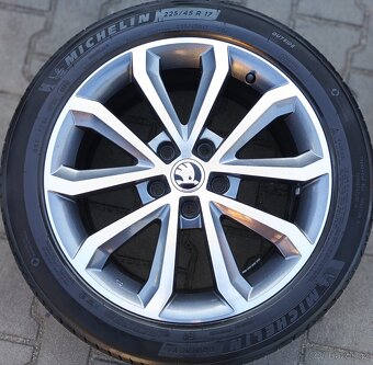 Originál sada disků Škoda Octavia III 5x112 R17 Hawk - 5