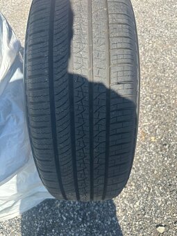 Celoroční originální Alu sada z Land Rover 255/65 R19 Pireli - 5