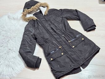 Černá bunda, zimní parka vypasovaná vel 13/14 let - 5
