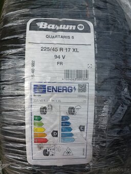 Barum 225/45/17 celoroční - 5