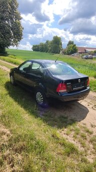 Bora 1.9 tdi 66 kW - 5