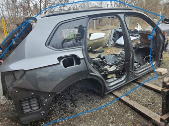 VW Touareg III casti karoserie vyrezove dily - 5