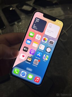 iPhone 13 256Gb růžový…krásný stav - 5