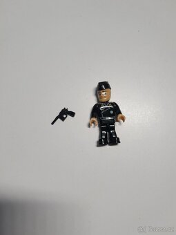 Lego Cobi 2366 německé obrněné vozidlo SdKfz. 222 - 5