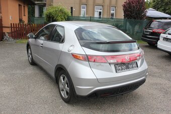 Honda Civic 1.4i, 138 tis. km, bez koroze - 5