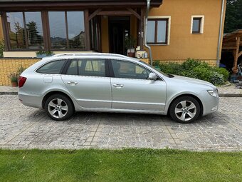 ŠKODA SUPERB KOMBI 2011 2.0TDI AMBITION - 5