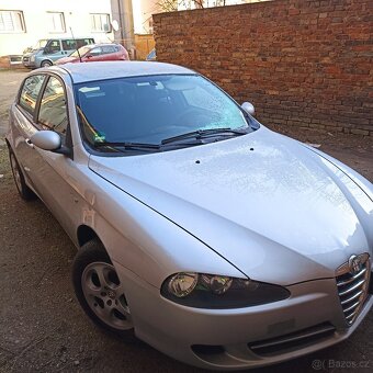 Alfa Romeo 147 - 5