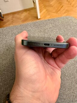 iPhone 15 Pro Max 512 GB - 5