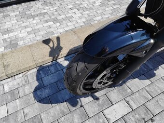 Suzuki gsr 600 top stav - 5