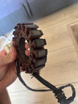 Stator alternatoru na Honda CBR 929RR a 954RR Fireblade. - 5
