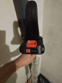 Akumulátorový křovinořez/sekačka/nůžky - 5