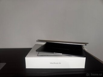 MacBook Air 13" M2 (2022) – Space Gray - 5