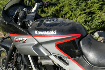 Kawasaki GPZ 500 S - 5