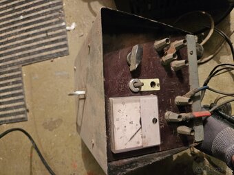 Stará nabíječka. 2 kusy. - 5