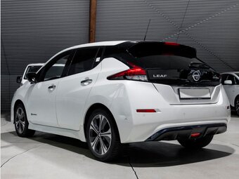 Nissan Leaf Tekna 40 kWh 360 Kamera LED Navi  62353km, DPH - 5