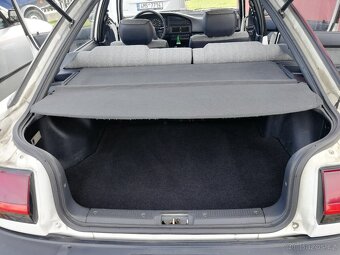 Toyota Corolla liftback E9, r.v. 1991_veterán - 5