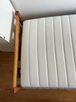 Jednolůžková postel 90×200 s matrací a roštem - 5