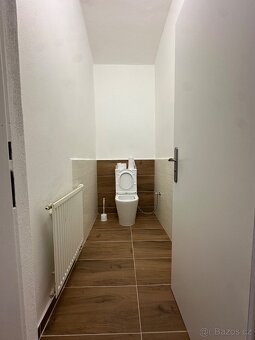 NOVĚ ZREKONSTRUOVANÝ BYT 2+kk (57,4 M2) NA NÁMĚSTÍ VE CHVALŠ - 5