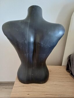 Plastová figurína - 5