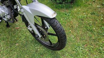 Yamaha YBR 125,pouze 12670 km TOP stav - 5