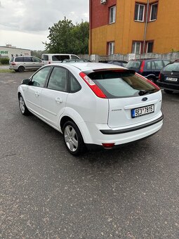 Ford Focus 1.8 - 5