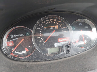 Suzuki Burgman 125 - 5