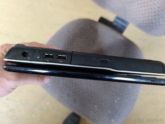 počítač HP compaq presario CQ61 - 5