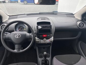 Toyota Aygo, 1,0i (50 kW), klimatizace, STK do 10/2026 - 5